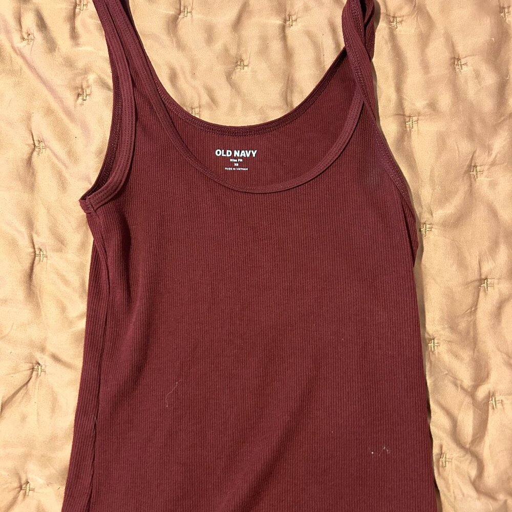 Old Navy First-Layer Ribbed Scoop-Neck Tank Top